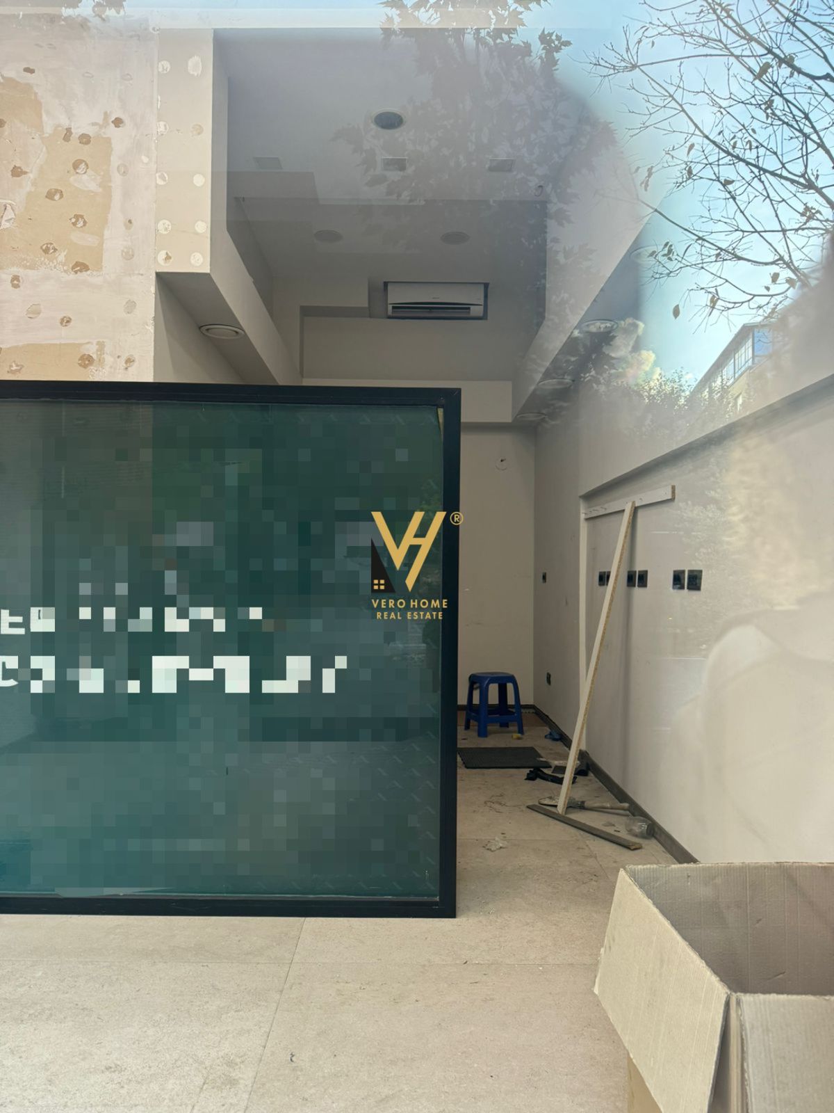 DYQAN 36 M2 TE BULEVARDI ZOGU I PARE 1200 EURO