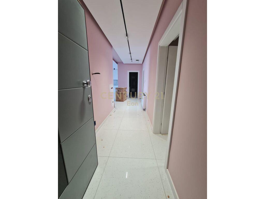 SHITET SUPER APARTAMENT 2+1+2 TE VILA E ZOGUT!