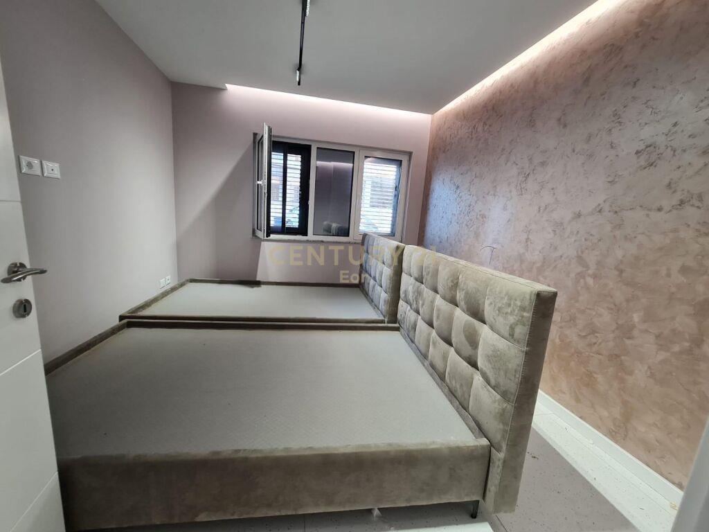 SHITET SUPER APARTAMENT 2+1+2 TE VILA E ZOGUT!