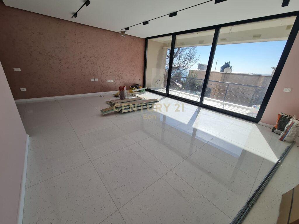 SHITET SUPER APARTAMENT 2+1+2 TE VILA E ZOGUT!