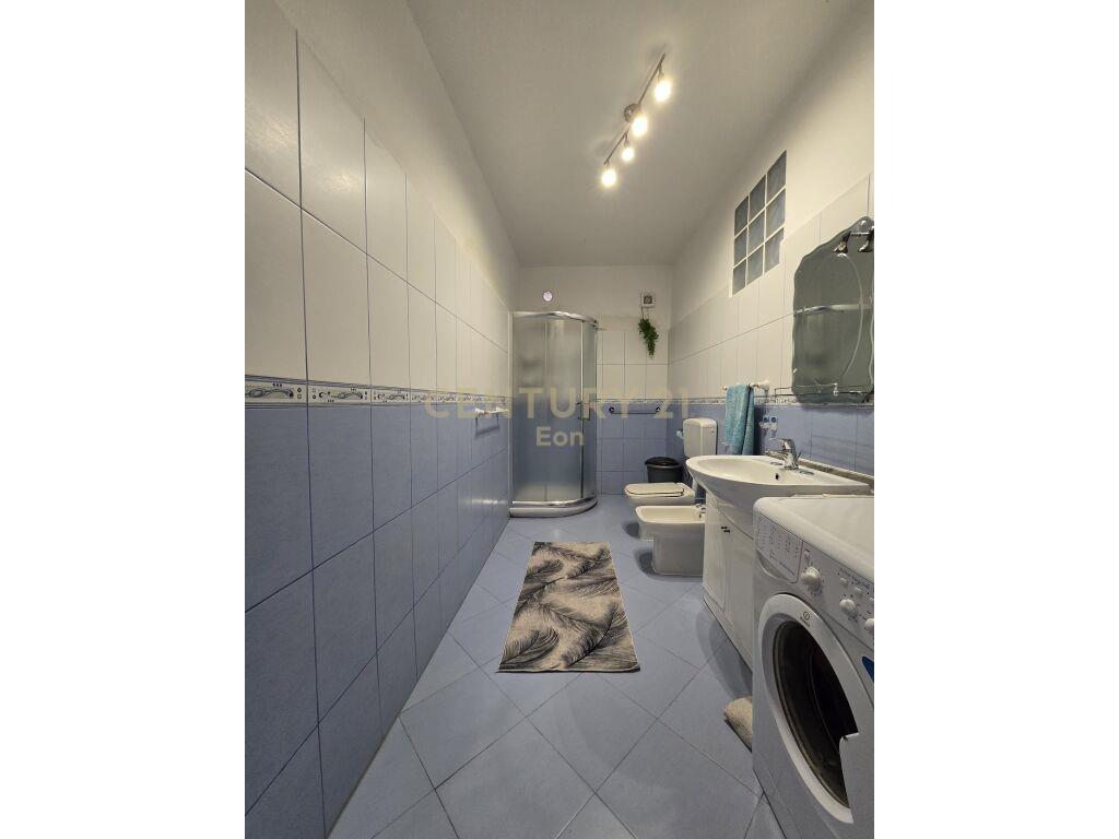 JEPET ME QIRA APARTAMENT 2+1 ME OBORR NE DURRES!