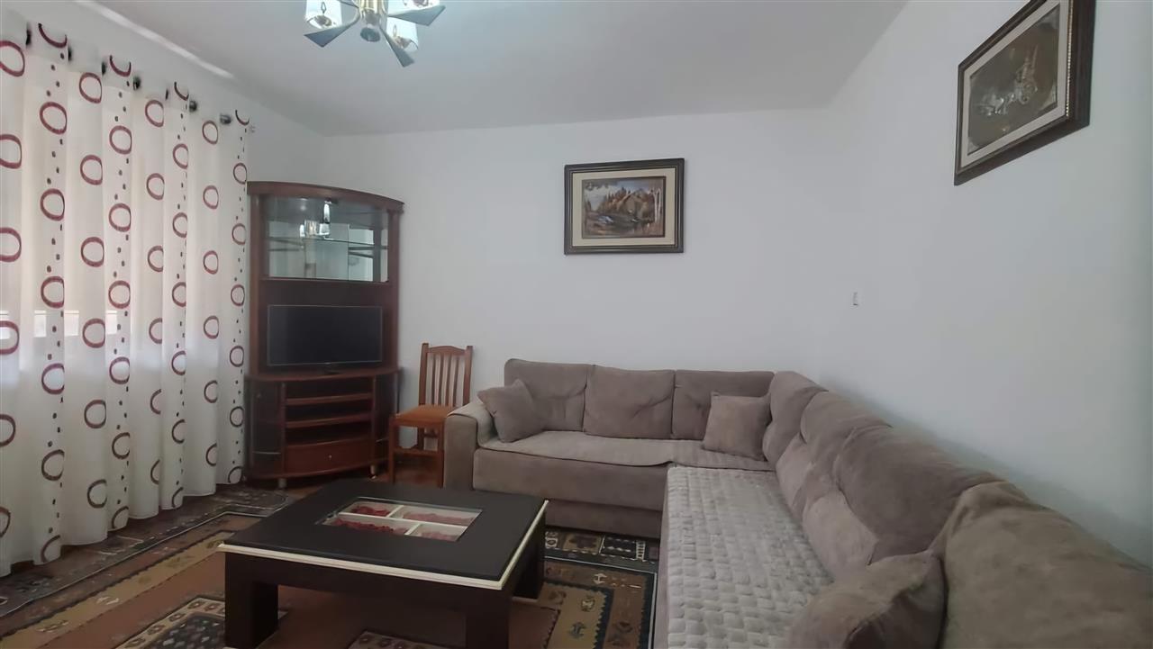 Leshohet me qera 1+1