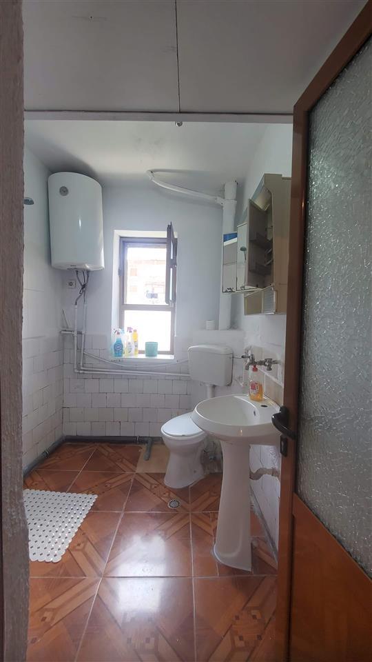 Leshohet me qera 1+1