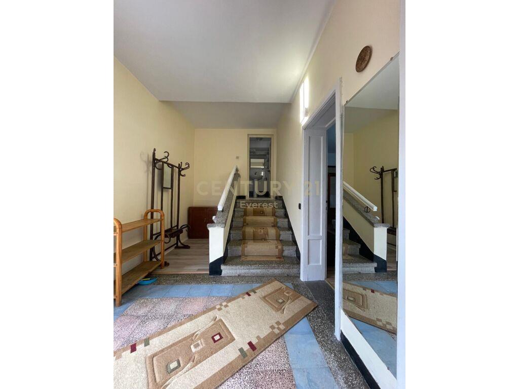 Qira Apartament 1+1+1 Rruga e Dibres