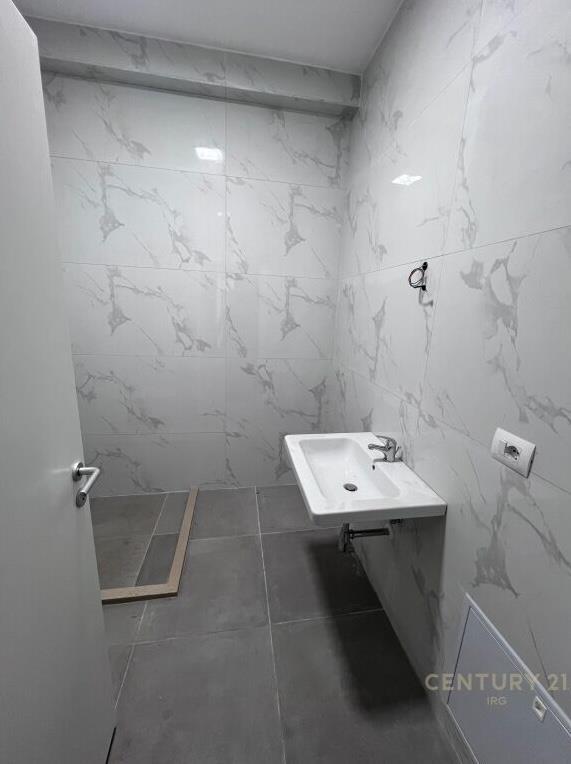 Qira Apartament 2+1+2 Liqeni i Thatë
