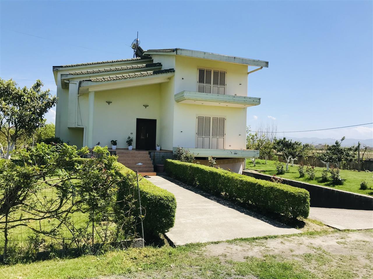 Shitet vila lagja Sheq i Madh