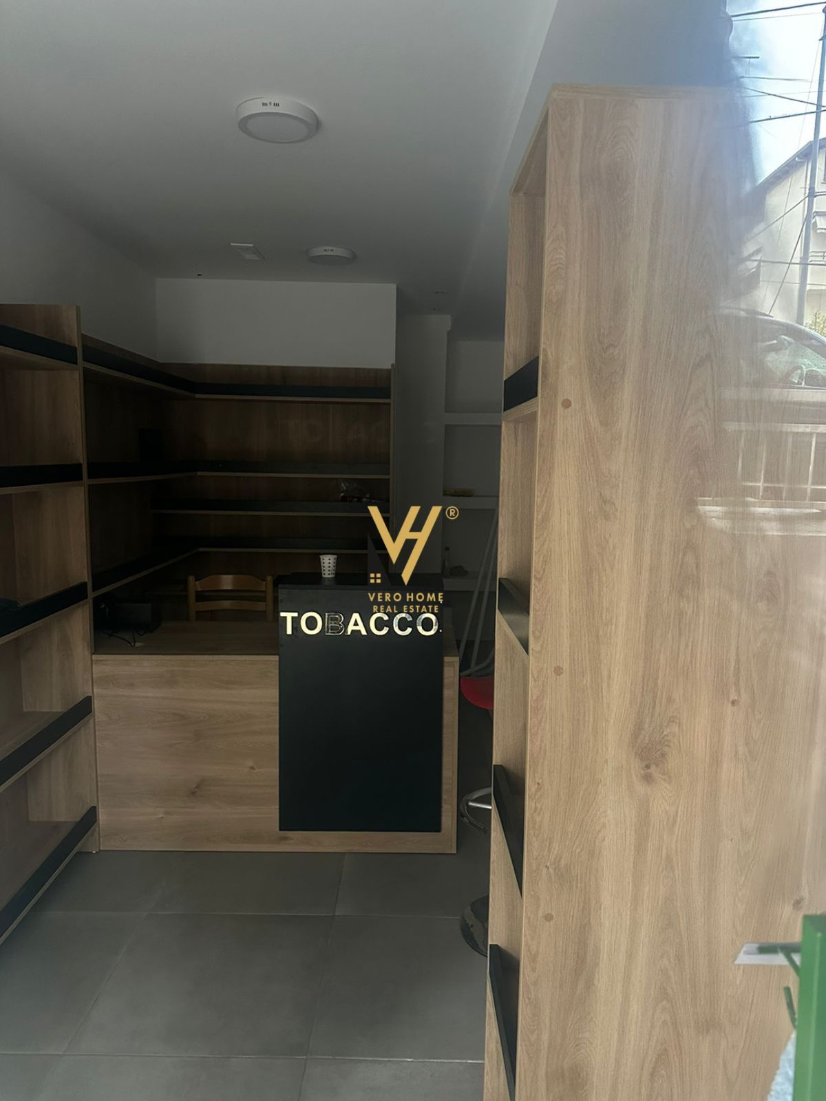 DYQAN 13 M2 TE RRUGA YMER KURTI 36.000 EURO