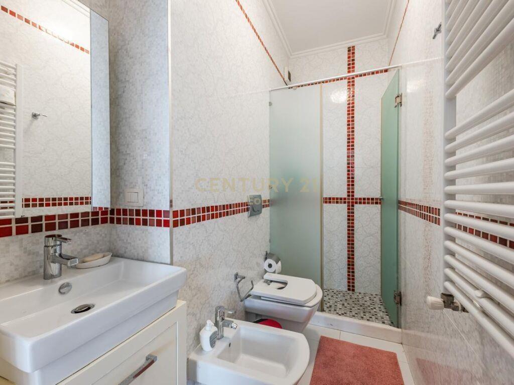 SHITET SUPER DUPLEX LUKSOZ NE QENDER TE DURRESIT!