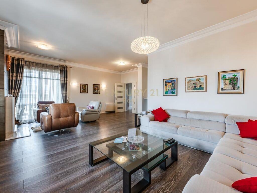 SHITET SUPER DUPLEX LUKSOZ NE QENDER TE DURRESIT!