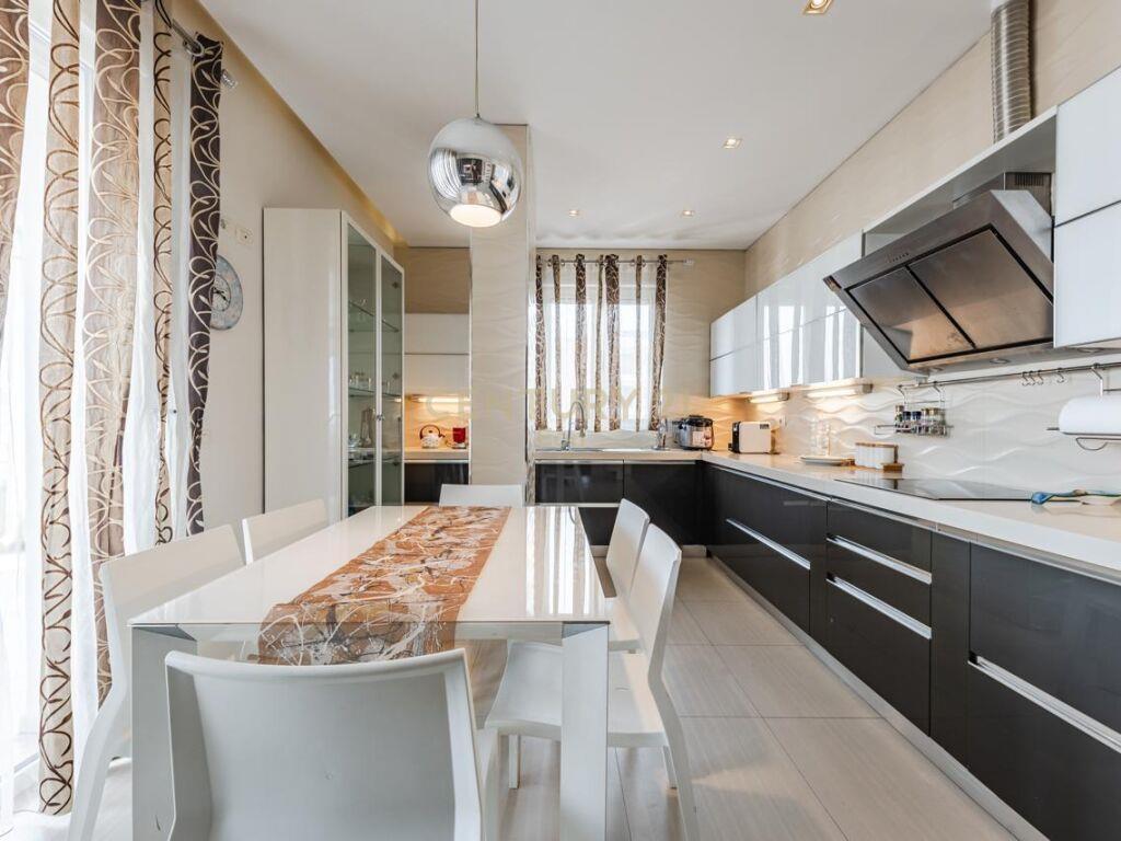 SHITET SUPER DUPLEX LUKSOZ NE QENDER TE DURRESIT!