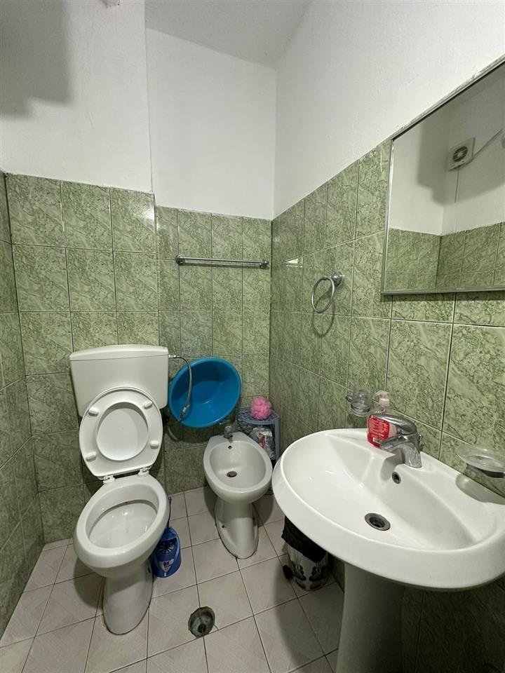 OKAZION!!! SHITET GARSONIERE Golem, DURRES!