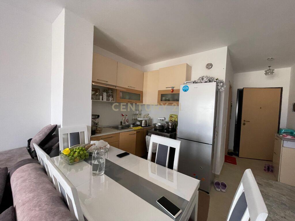 SHITET APARTAMENT 1+1 PRANE STADIUMIT!