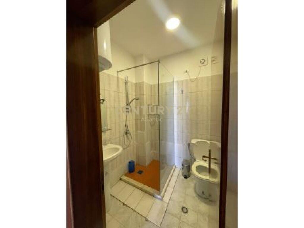 SHITET APARTAMENT 1+1 NE ZONEN E MALIT TE ROBIT !