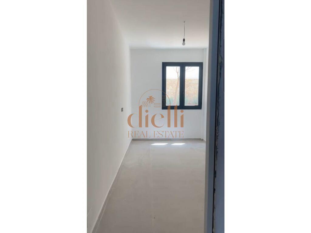 Shitet Apartament 2+1+2, ne Vlore (Prane Marina Bay Resort &