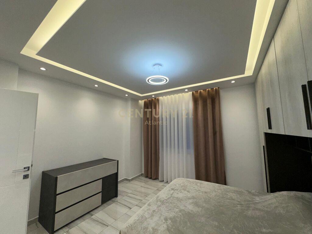 SHITET APARTAMENT 2+1 TEK SHKEMBI KAVAJES!