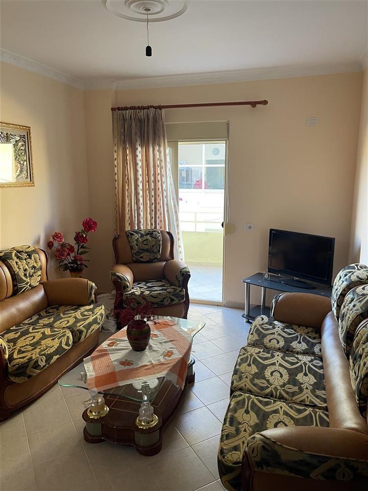 Apartment 2+1 Fier qender pallat i ri