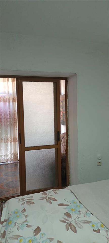 Hyrje ne kat te pare me qera