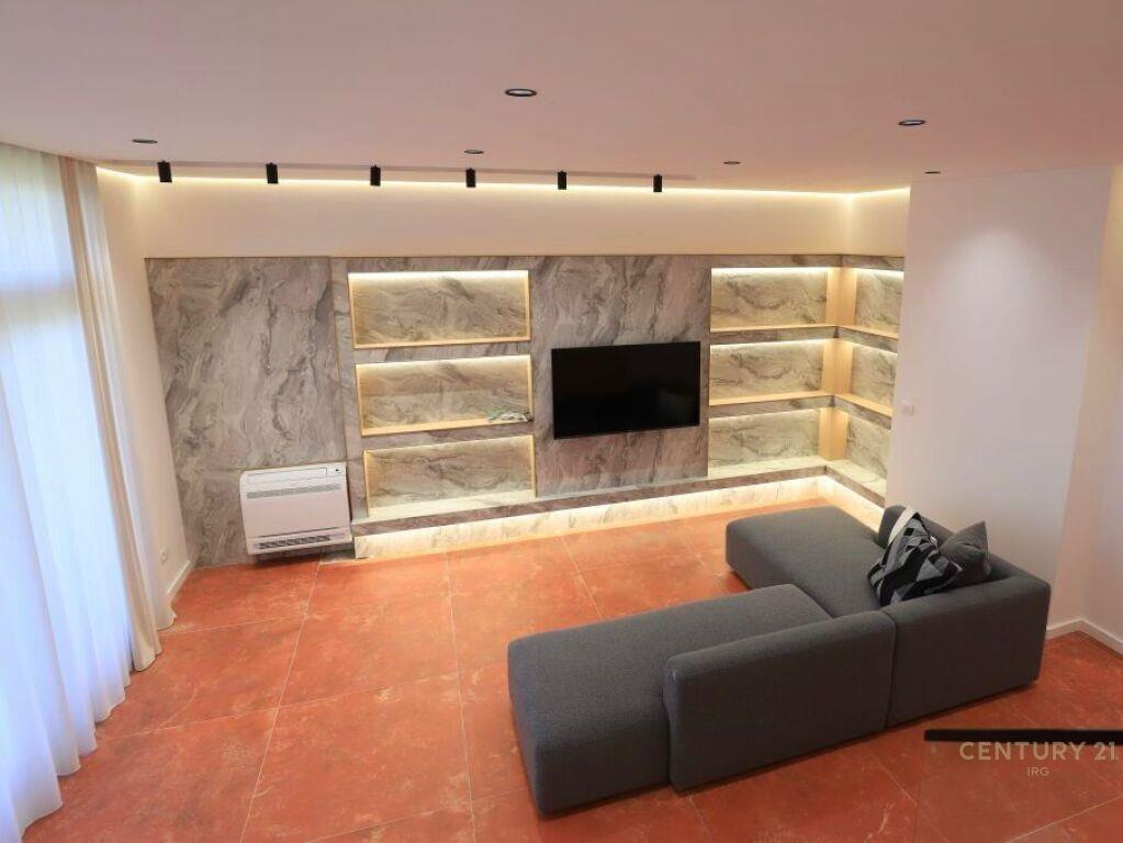 Vile Luksoze per Qira ne Petrele