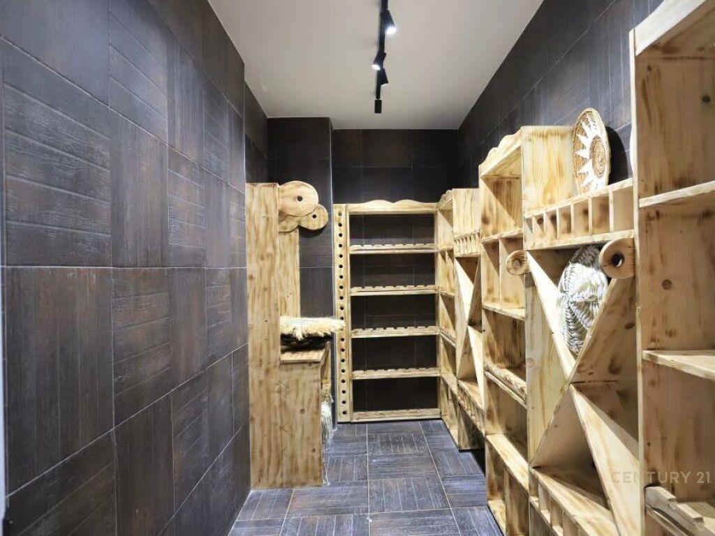 Vile Luksoze ne Petrele