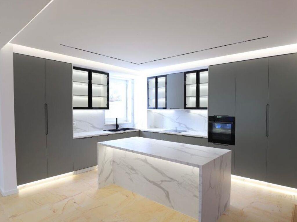 Vile Luksoze ne Petrele