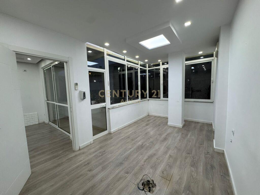 JEPET ME QIRA NJËSI PËR KLINIKË DENTARE, SHKOLLA E BALETIT!