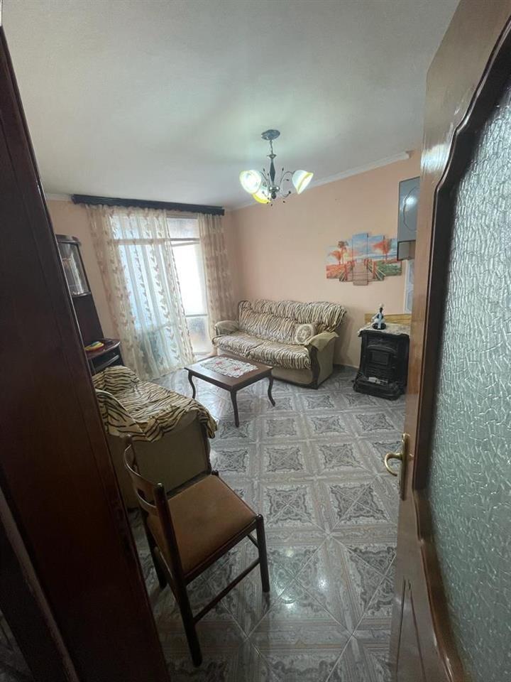 Shtepi me qera Korcë afer Shkolles se infermieris e Spitalit