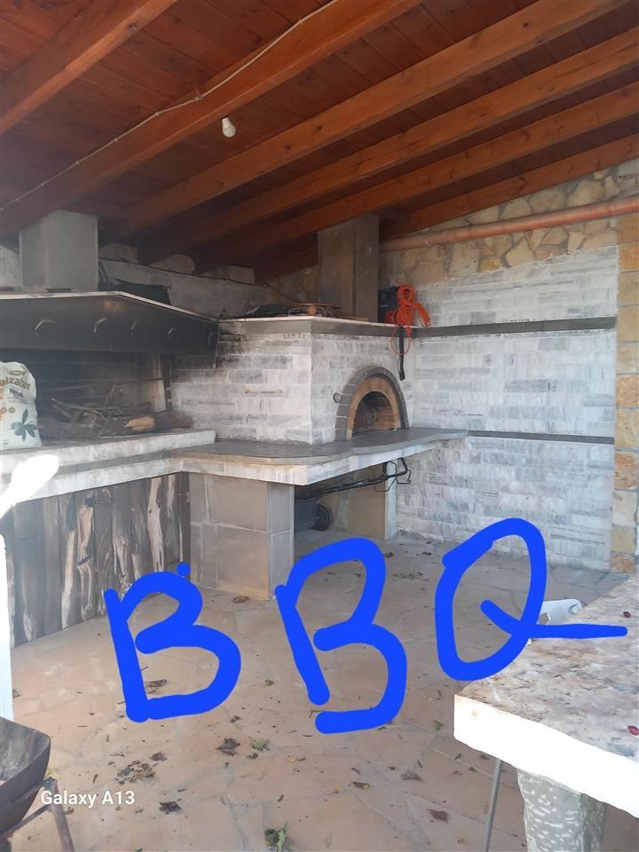 Shtepi me oborr per qera ,te Pyjorja 3 dhoma gjumi