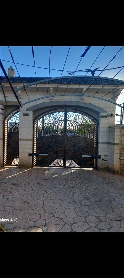 Shtepi me oborr per qera ,te Pyjorja 3 dhoma gjumi