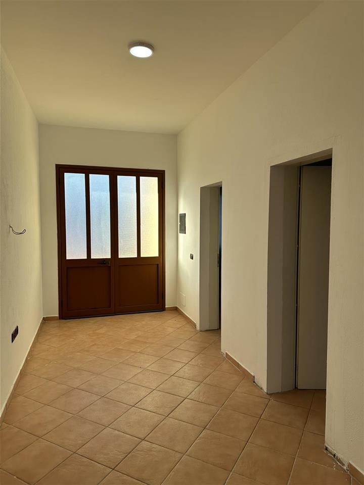 QERA 1+1+1+SALLON + 2 BALLKONE 3,5 km NGA QENTRA TIRANE