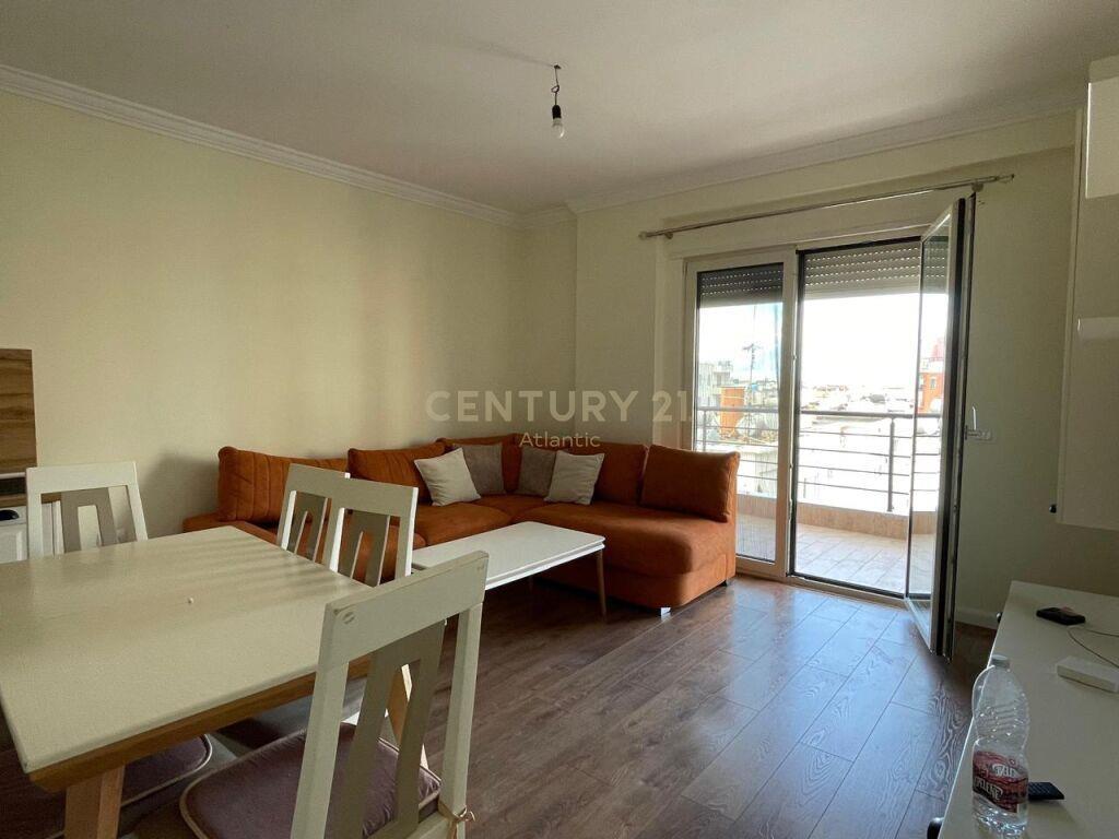 JEPET ME QIRA APARTAMENT PRANE STADIUMIT NE DURRES !