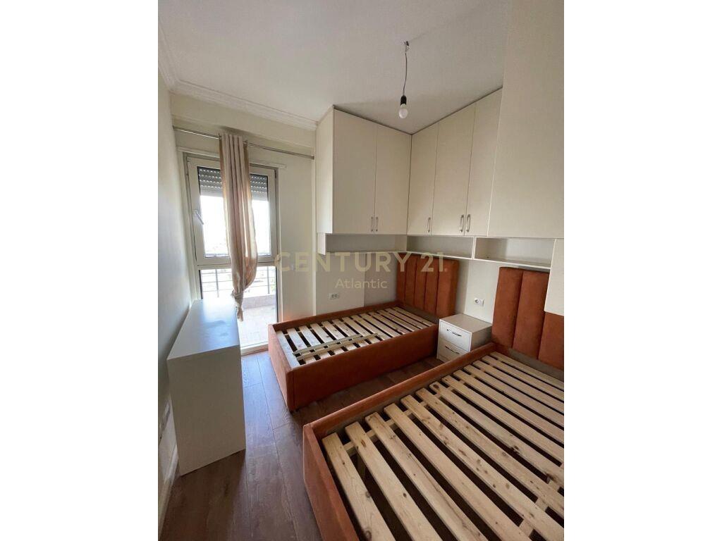 JEPET ME QIRA APARTAMENT PRANE STADIUMIT NE DURRES !