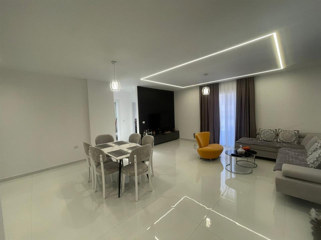 RENT!! Apartment 2+1 in Vlore