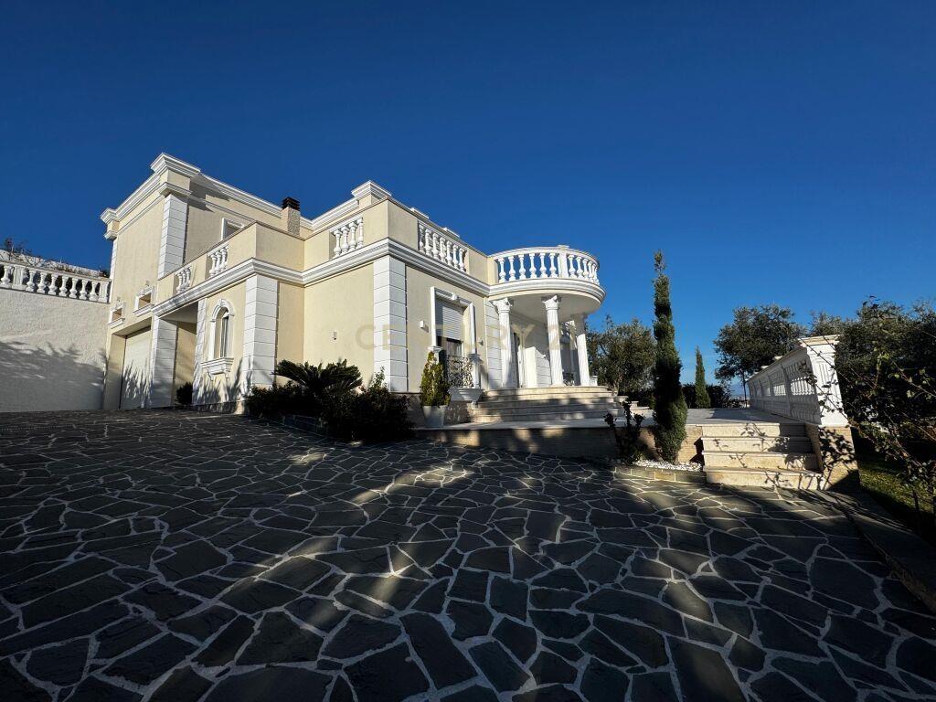 SHITET VILE LUKSOZE NE LAGJEN E RE DURRES!