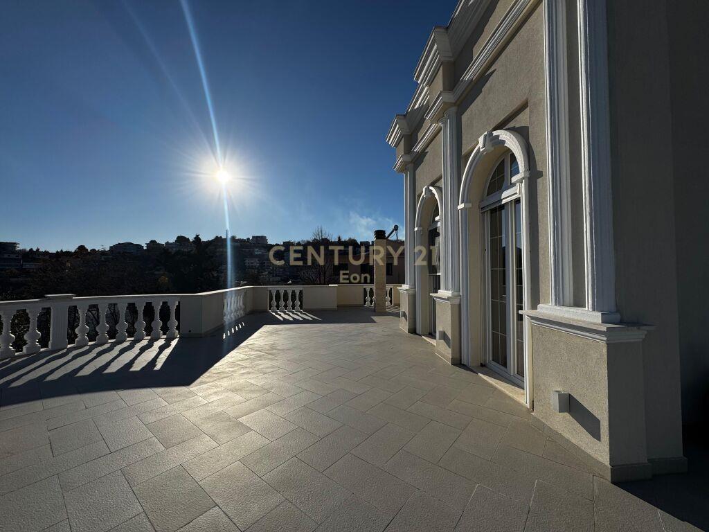 SHITET VILE LUKSOZE NE LAGJEN E RE DURRES!