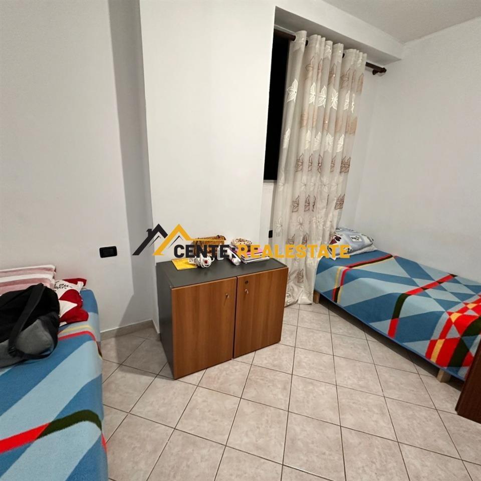JEPET ME QIRA APARTAMENT 2+1 I MOBILUAR, ELBASAN.