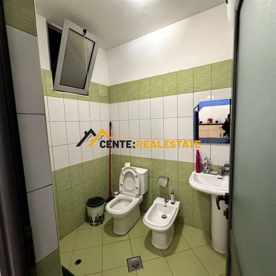 JEPET ME QIRA APARTAMENT 2+1 I MOBILUAR, ELBASAN.