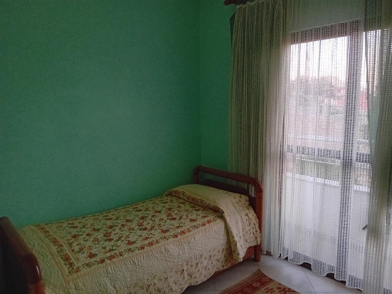 JEPET APARTAMENT 2+1 NE QENDER TEK AMFITEATRI