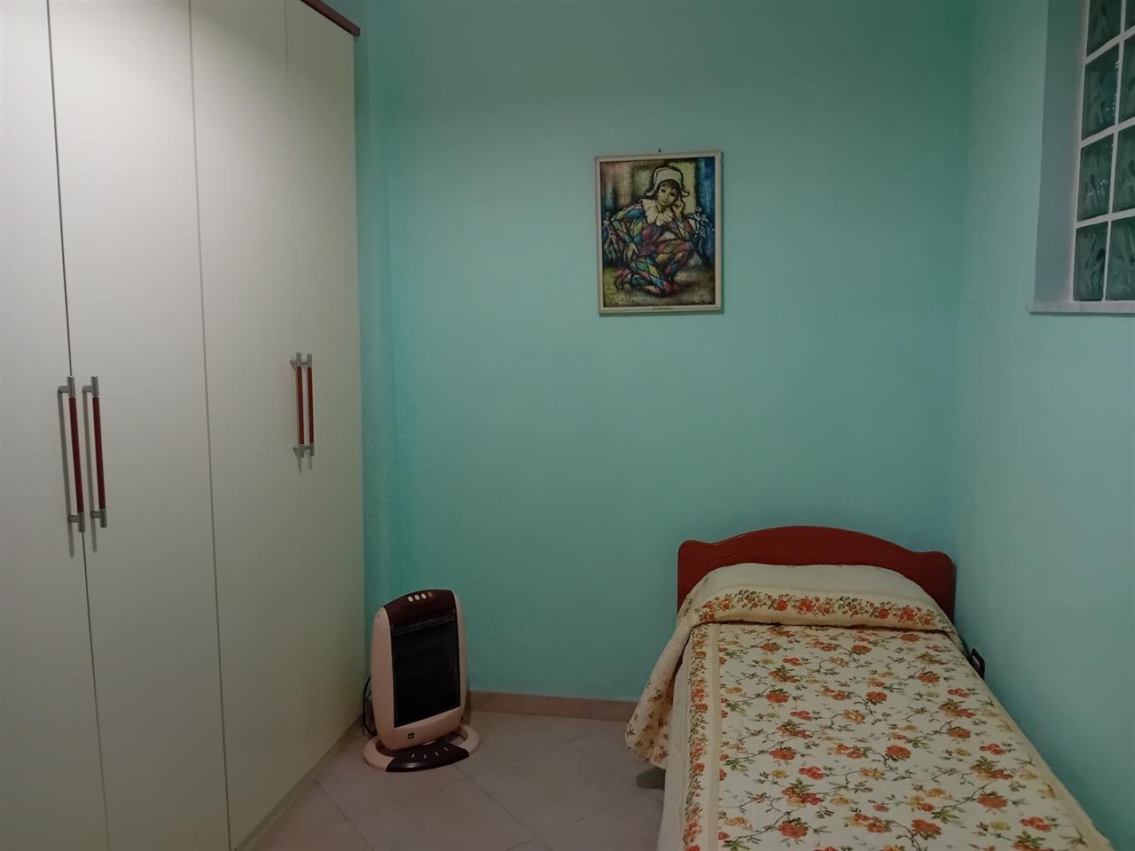 JEPET APARTAMENT 2+1 NE QENDER TEK AMFITEATRI