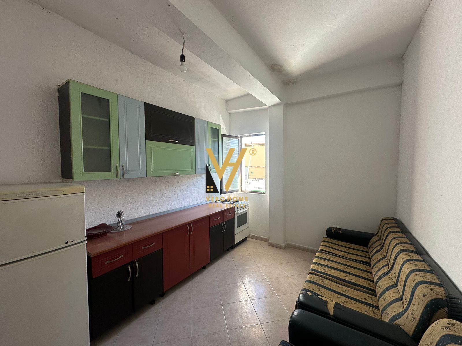 AMBIENT 140 M2 ME QERA NE DON BOSKO 700 EURO