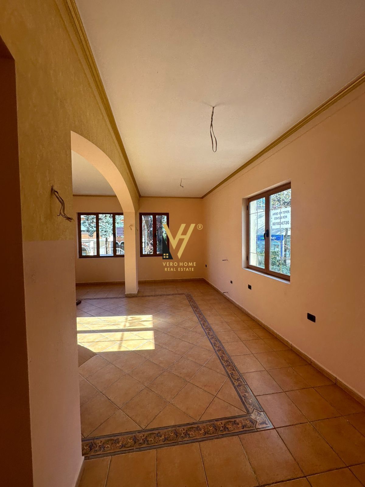 AMBIENT 255 M2 ME QERA NE DON BOSKO 2.500 EURO