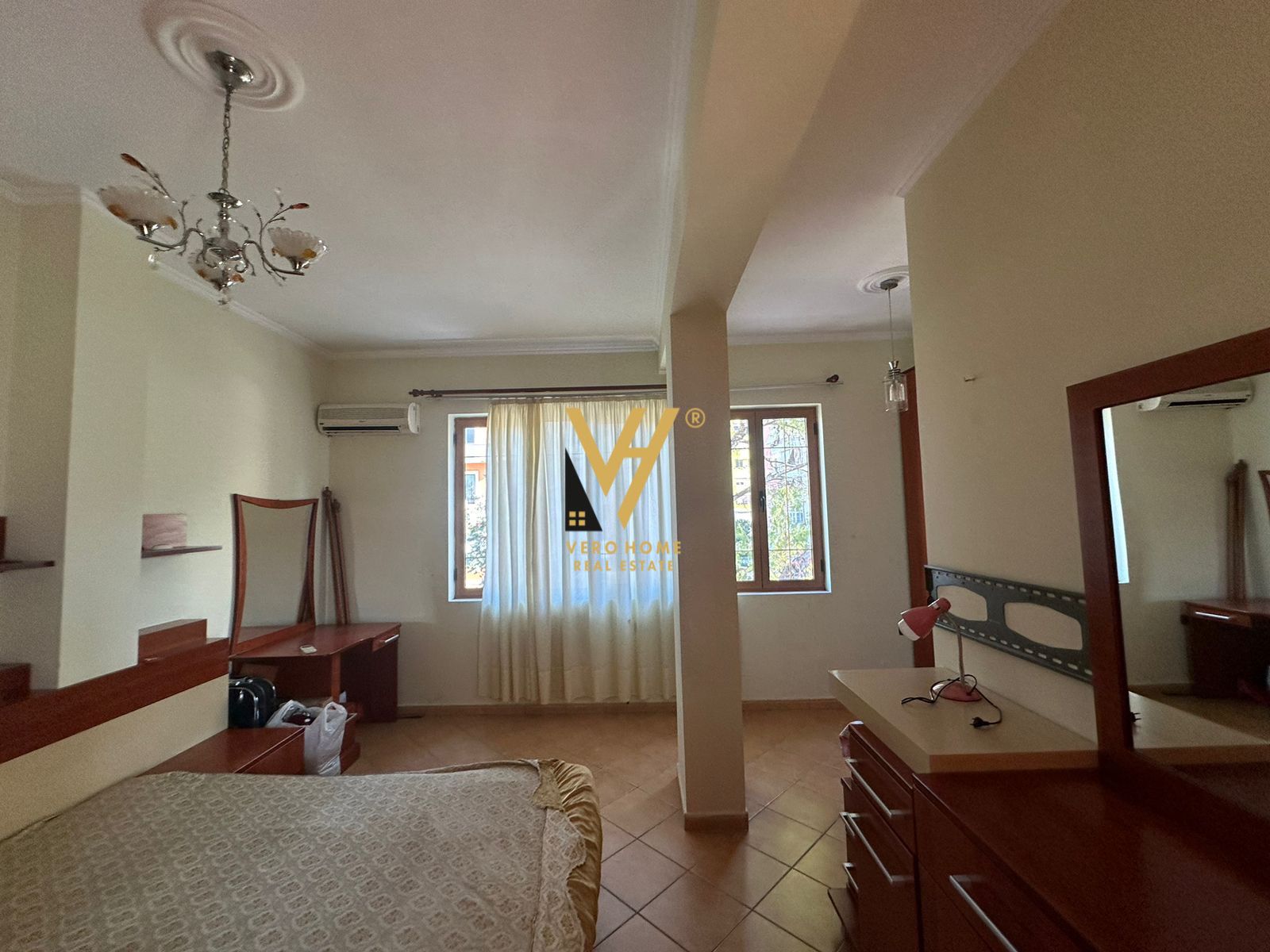 AMBIENT 255 M2 ME QERA NE DON BOSKO 2.500 EURO