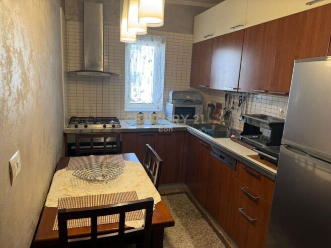 Apartament për shitje 2+1 në katin e parë te banimit të një