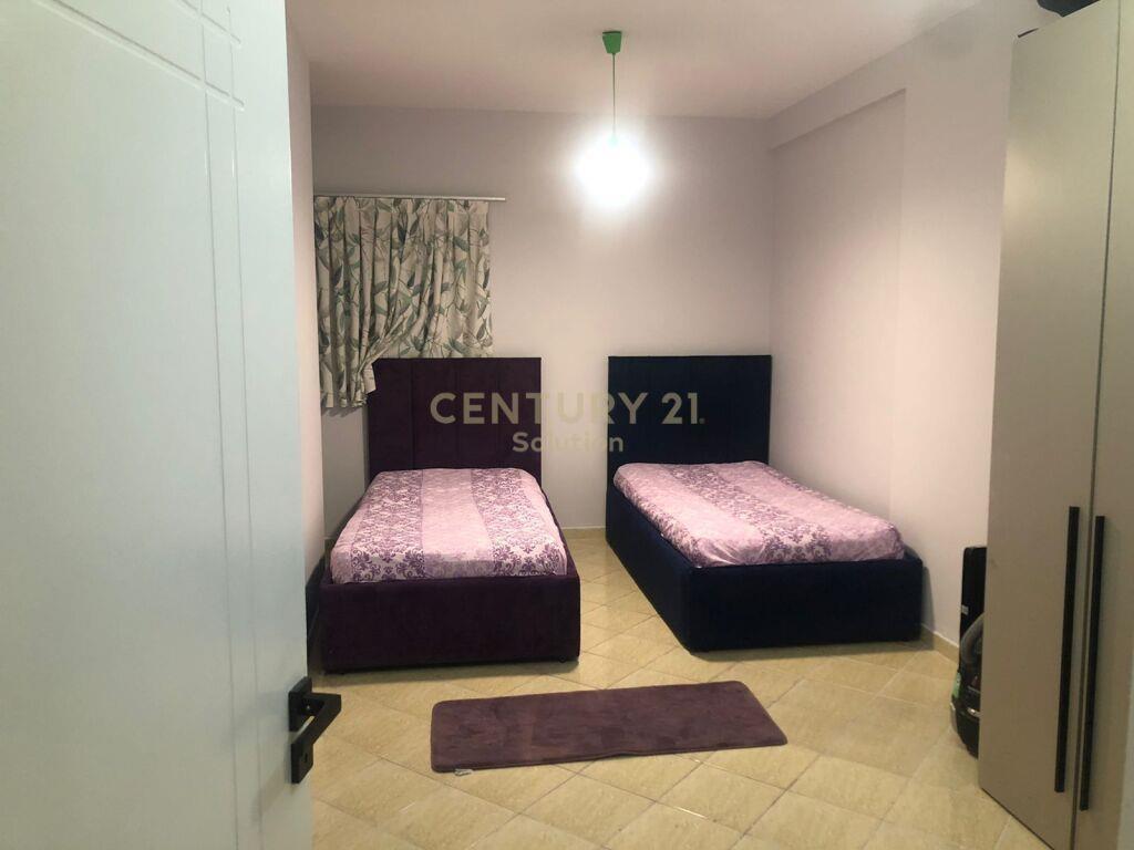 APARTAMENT 2+1 PER QIRA , TEK KOMUNA E PARISIT