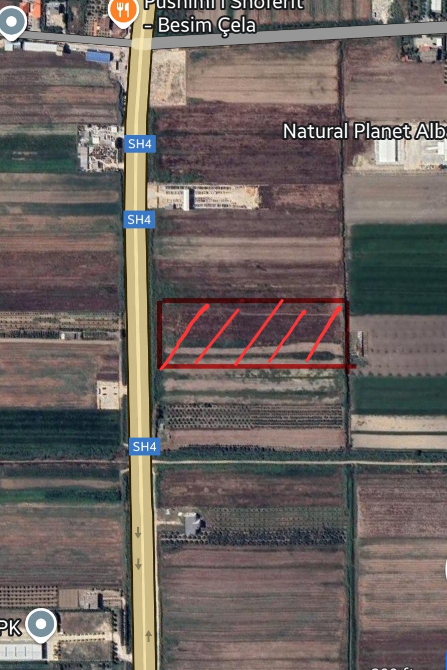 Toke ne Shitje Ne Autostraden Lushnje-Fier