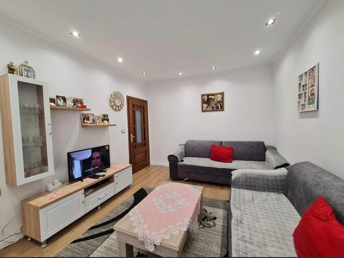 Hyrje Ne Qender te Korces me Qera Afat Gjate