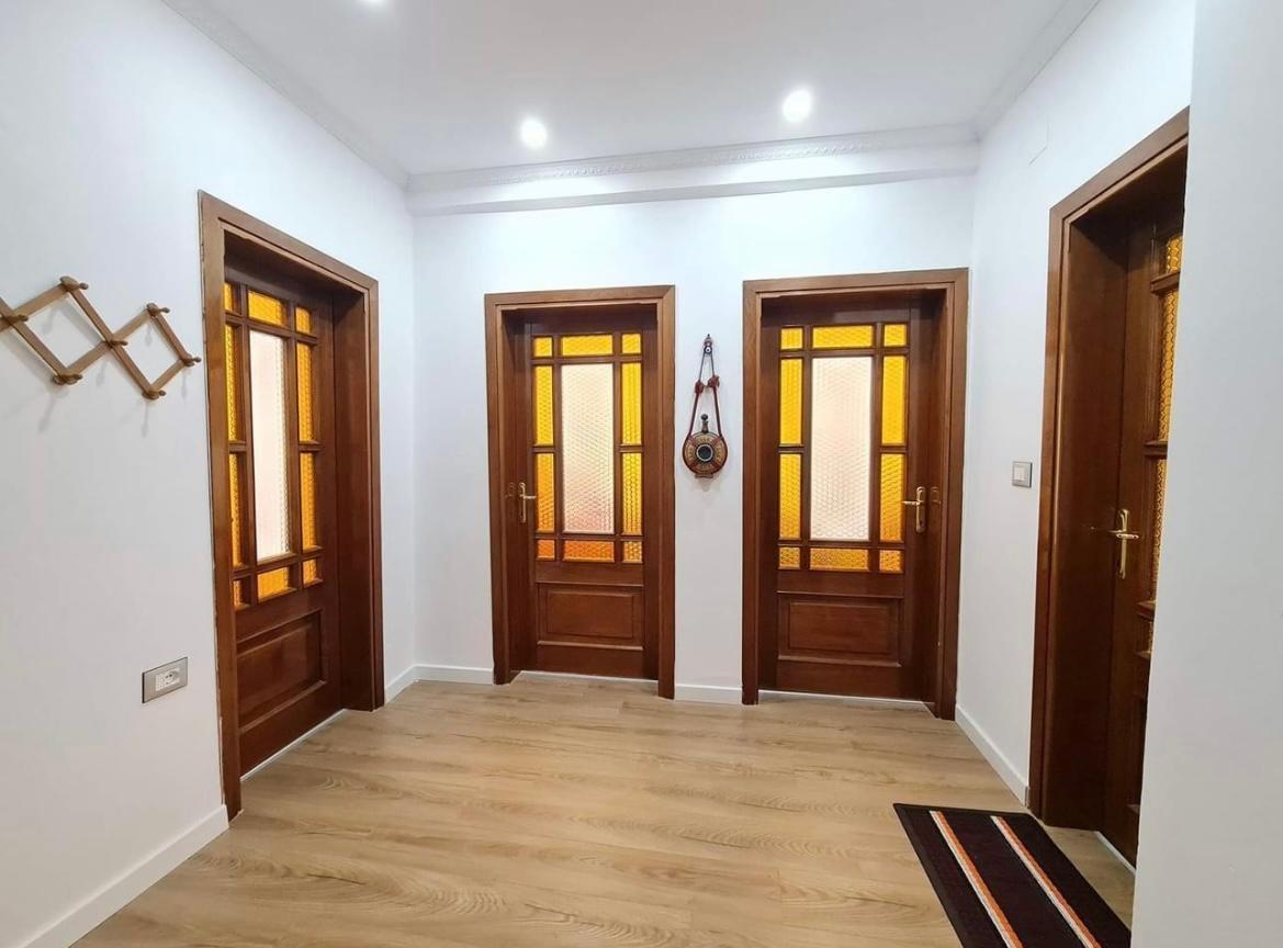 Hyrje Ne Qender te Korces me Qera Afat Gjate