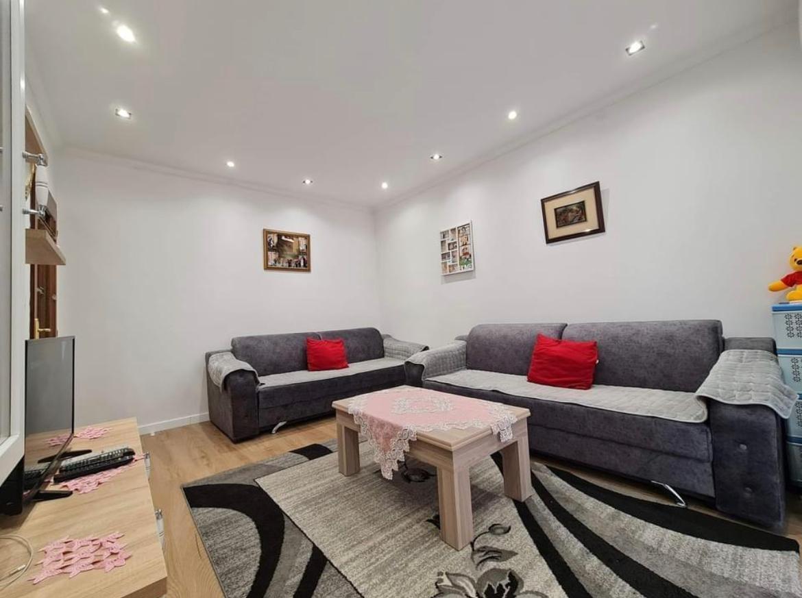 Hyrje Ne Qender te Korces me Qera Afat Gjate