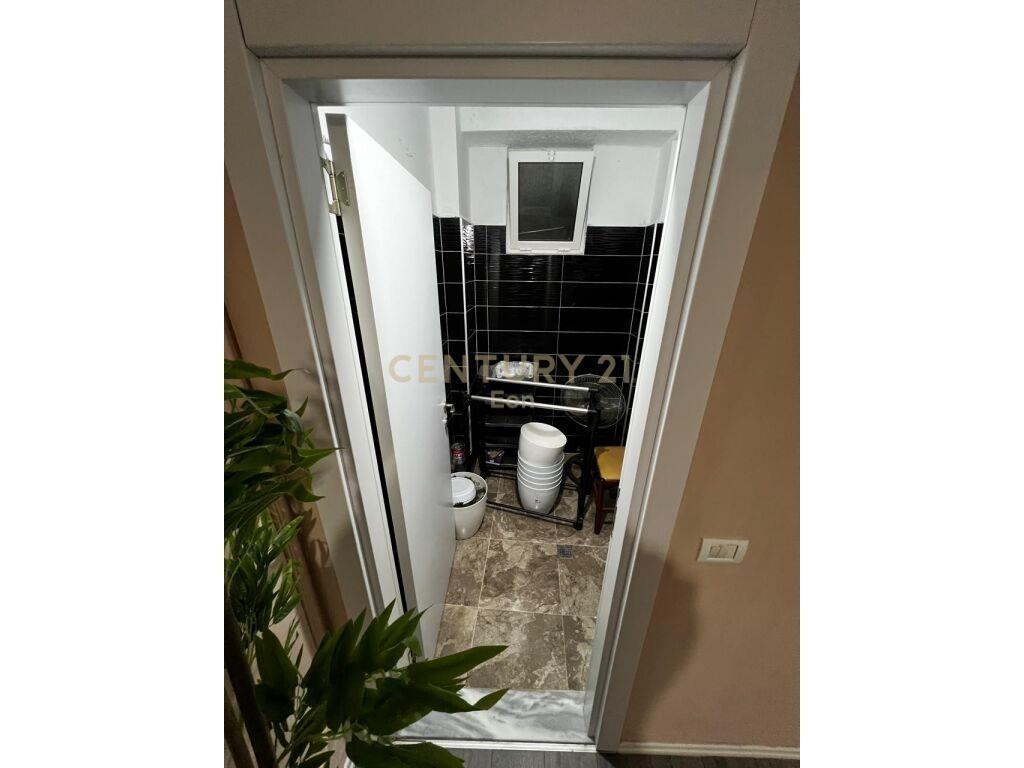 2+1 Apartment with Veranda for Sale in Former Urt, Durrës