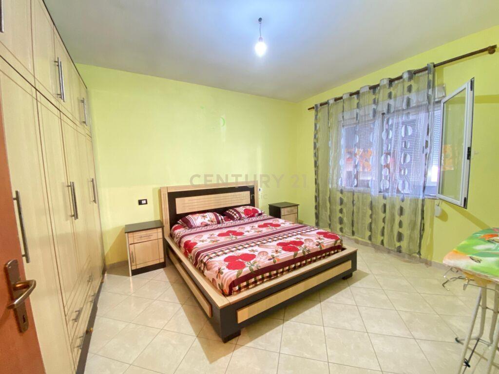 JEPET ME QERA APARTAMENT 2+1 TEK ISH-URT DURRES
