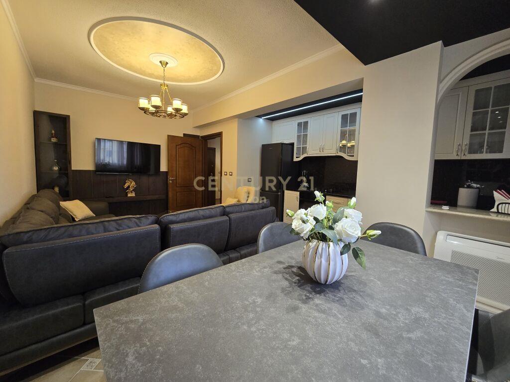 Apartament 2+1 me Qira në Durrës pranë Drejtorisë së Policis